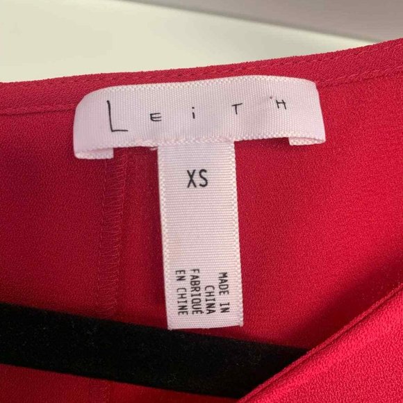 FREE🌟Leith Nordstrom Hot Pink 3/4 Sleeve Boat Neck Keyhole Crepe Shift Dress - Picture 7 of 9